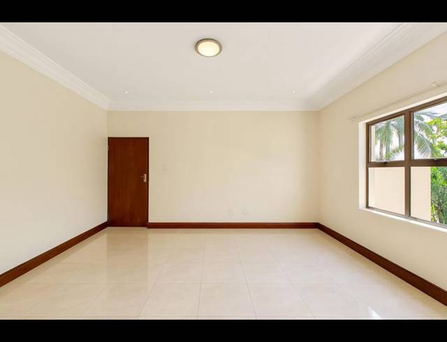 4 BEDROOM TOWNHOUSE FOR SALE IN IZINGA ESTATE